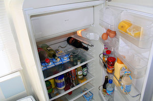 Чем выветрить плохой запах в холодильнике