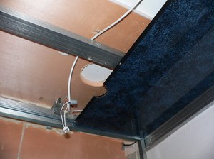 Как праивльно монтировать подвесноц потолок